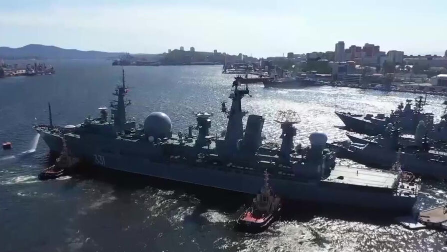 Российские и китайские корабли провели стрельбы на учениях Восток-2022
