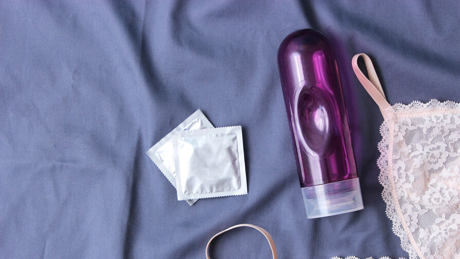 Ученые указали на высокие концентрации ПФАС в презервативах и лубрикантах