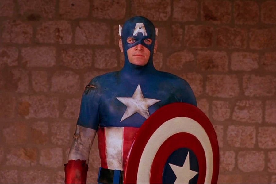 Кадр из фильма «Капитан Америка» (1990)