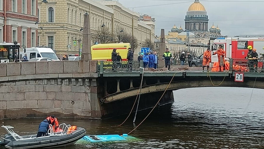 В Петербурге запущена горячая линия для пострадавших в ДТП с автобусом