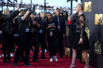 Шарлиз Терон прибывает на церемонию вручения наград премии MTV Movie Awards
