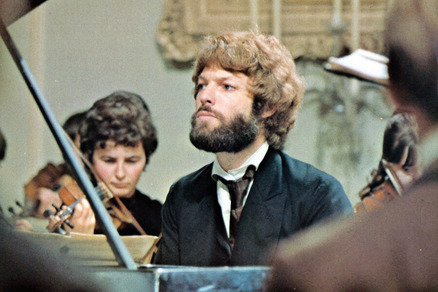 Ричард Чемберлен в&nbsp;сцене из&nbsp;фильма &laquo;Любители музыки&raquo;, 1970&nbsp;год