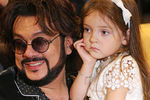 Певец Филипп Киркоров с дочерью Аллой-Викторией на открытии музыкального детского ресторана «У дяди Макса»