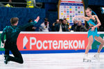 Екатерина Петушкова и Евгений Маликов выступают в короткой программе на чемпионате России — 2022
