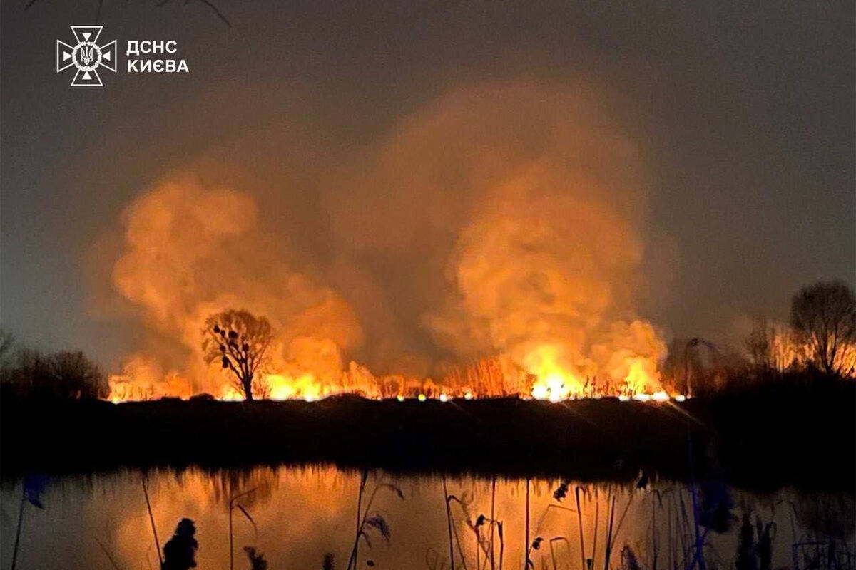 Власти Киева допускают, что крупный пожар произошел из-за поджога - Газета.Ru  | Новости