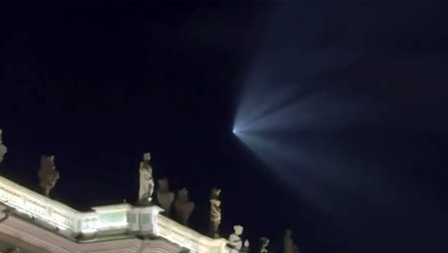 В России объяснили появление космической медузы в петербургском небе