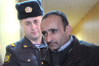 Жильцы дома встали на защиту узбекского дворника, опровергая расхожий тезис о ксенофобии москвичей