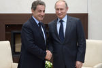 Экс-президент Франции, лидер французской оппозиционной партии «Республиканцы» Николя Саркози и президент России Владимир Путин во время встречи в резиденции «Ново-Огарево»