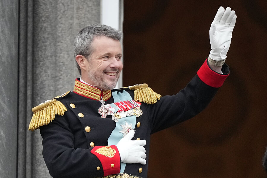 Король Дании Фредерик X на балконе дворца Кристиансборг в Копенгагене, Дания, 14 января 2024 года