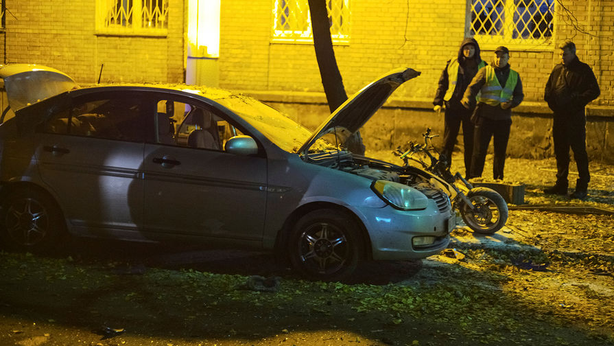 Следственные действия на&nbsp;месте взрыва автомобиля в&nbsp;Киеве, 25&nbsp;октября 2017&nbsp;года
