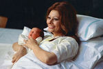 Актриса Софи Лорен и ее новорожденный сын Карло, 21 декабря 1968 года
