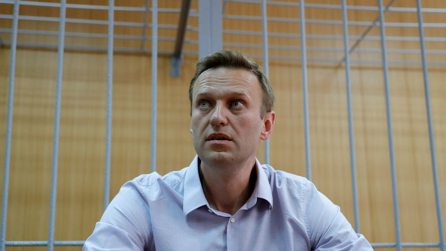 Суд не может связаться с Навальным для рассмотрения его жалоб