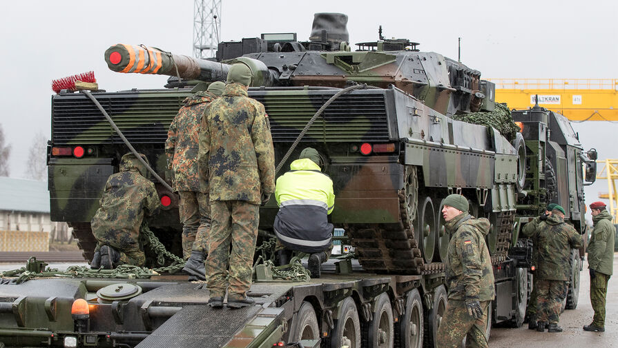 РИА Новости: читателей Die Welt возмутило намерение ФРГ передать Украине танки Leopard 2
