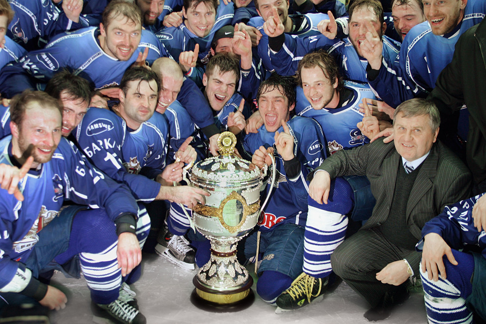 Чемпион России 2004/2005 вместе с «Динамо»