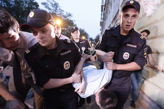 Кандидат в мэры Москвы Левичев организовал штурм квартиры «Братьев Навального» в поисках «незаконной агитации»
