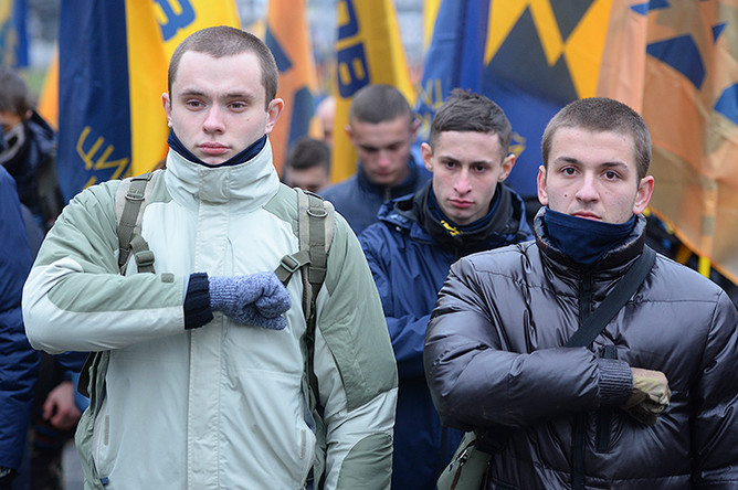 Участники акции в Киеве, посвященной годовщине начала событий на «майдане»