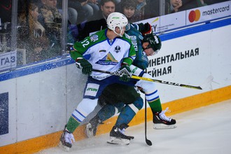 Эпизод матча между «Салаватом Юлаевым» и «Ак Барсом»