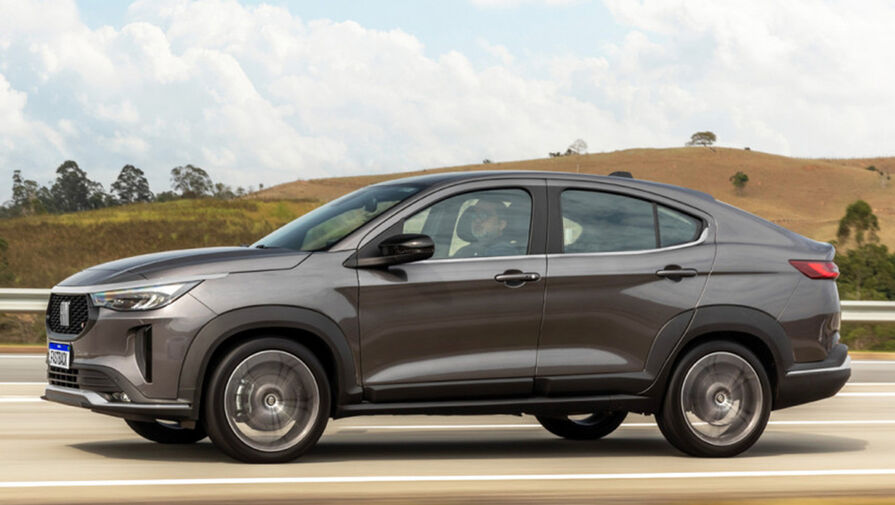 Fiat представила купеобразный кроссовер Fastback