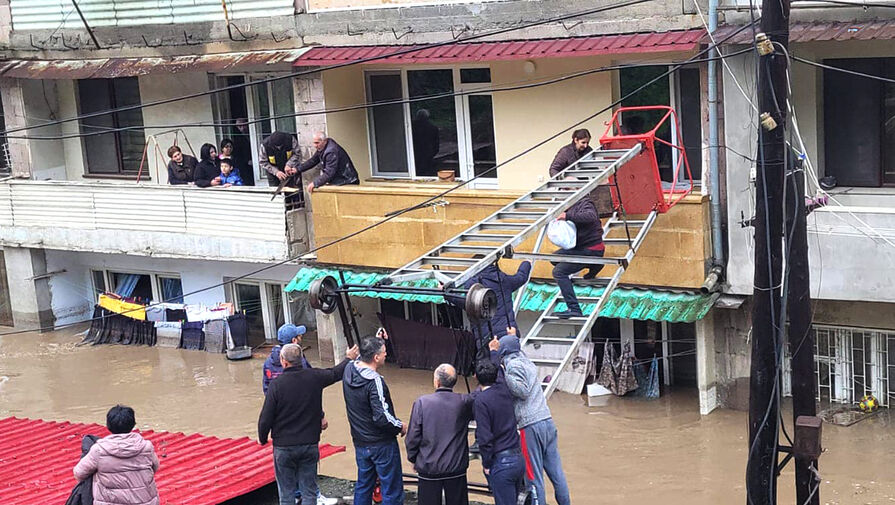 В Армении раздался взрыв на газозаправочной станции из-за затопления