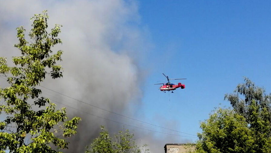 Пожар в двух ангарах на юге Москвы локализован