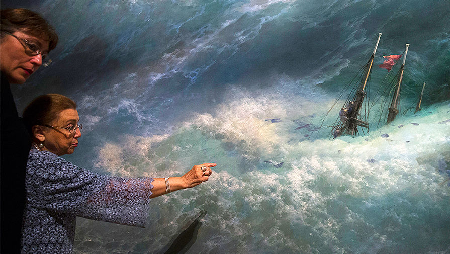 «Волна» Ивана Айвазовского на выставке в Третьяковской галерее, июль 2016 года