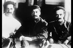 Анастас Микоян (отец Степана Микояна), Иосиф Сталин и Серго Орджоникидзе, 1926 год
