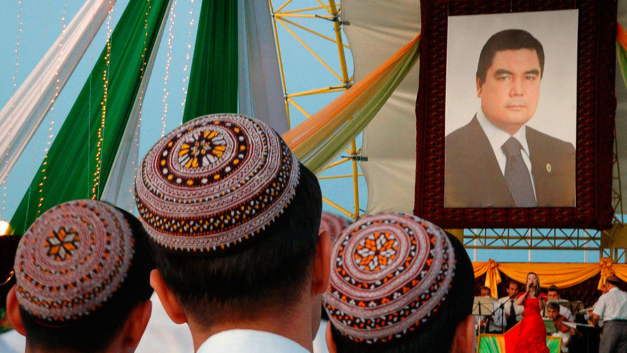 Мероприятие в&nbsp;честь 50-летия президента Туркмении Гурбангулы Бердымухамедова в&nbsp;Ашхабаде, 2007 год