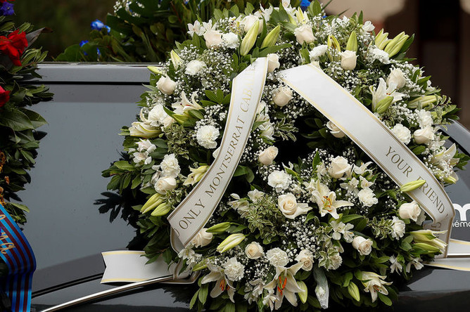 На церемонии прощания с оперной певицей Монсеррат Кабалье в Барселоне, 8 октября 2018 года