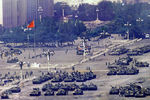 Китайские войска и танки в Пекине, 5 июня 1989 года