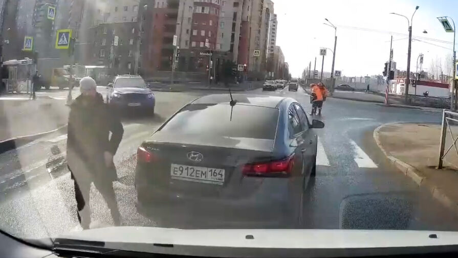 На мужчину, назвавшего фашистом водителя в Петербурге, завели второе уголовное дело