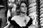 Женевьев Паж в фильме «Талант любить» (1969)