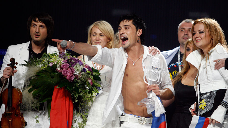 Певец Дима Билан после победы в&nbsp;финале конкурса &laquo;Евровидение&raquo; в&nbsp;Белграде, 24 мая 2008 года