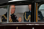Принц Чарльз прибывает на церемонию крещения своего внука
