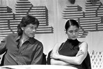 В мае 2010 года актриса Шарлотта Льюис обвинила Полански в домогательствах на съемках фильма «Пираты» в 1983 году, когда ей было 16 лет.
<br><br>
<b>На фото:</b> режиссер Роман Полански и актриса Шарлотта Льюис, 1983 год