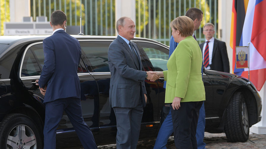 Президент РФ Владимир Путин и федеральный канцлер ФРГ Ангела Меркель во время встречи в&nbsp;резиденции правительства ФРГ Мезеберг, 18 августа 2018 года