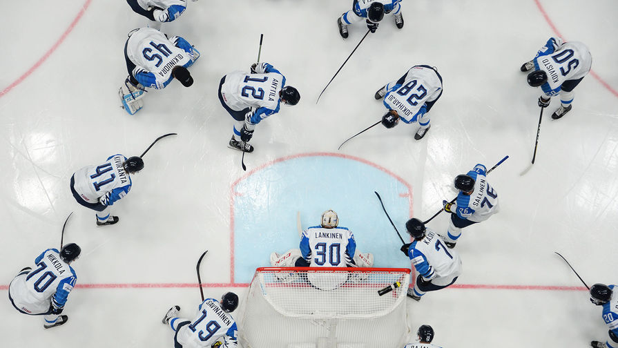 Игроки сборной Финляндии в&nbsp;финальном матче чемпионата мира по&nbsp;хоккею между&nbsp;сборными командами Канады и Финляндии, 26 мая 2019 года 