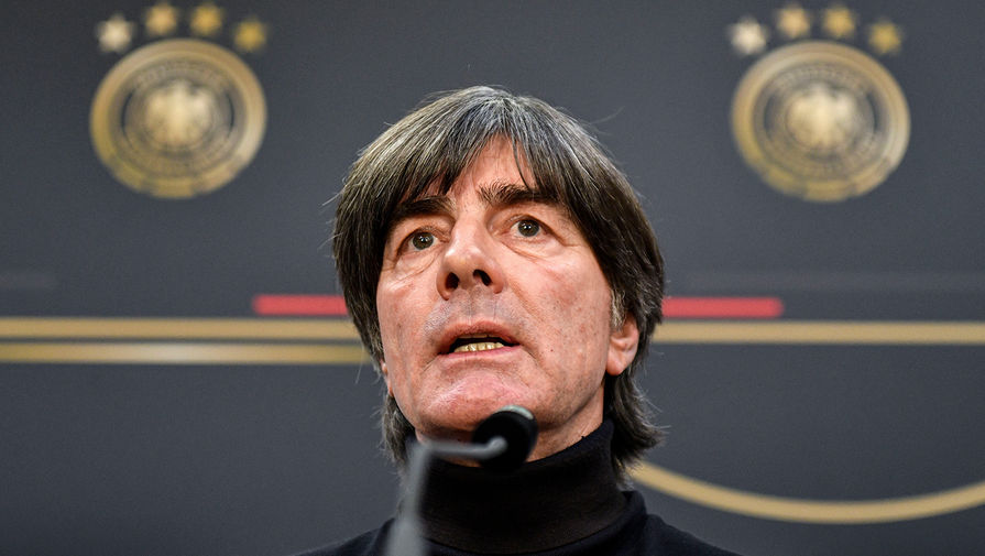Экс-тренер сборной Германии Лев осудил акцию бывших подопечных на ЧМ-2022 в Катаре
