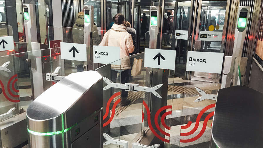 Очевидица рассказала о состоянии мужчины, толкнувшего подростка под поезд на Киевской: возможно был пьян