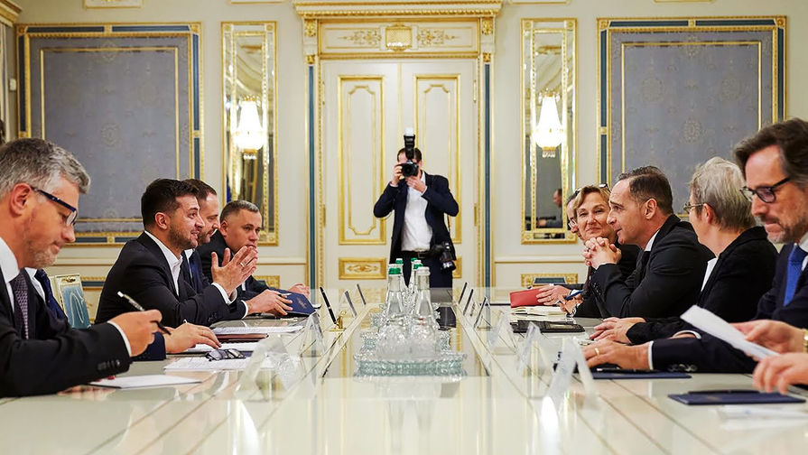 Президент Украины Владимир Зеленский и министр иностранных дел Германии Хайко Маас во время встречи в Киеве, 19 ноября 2019 года