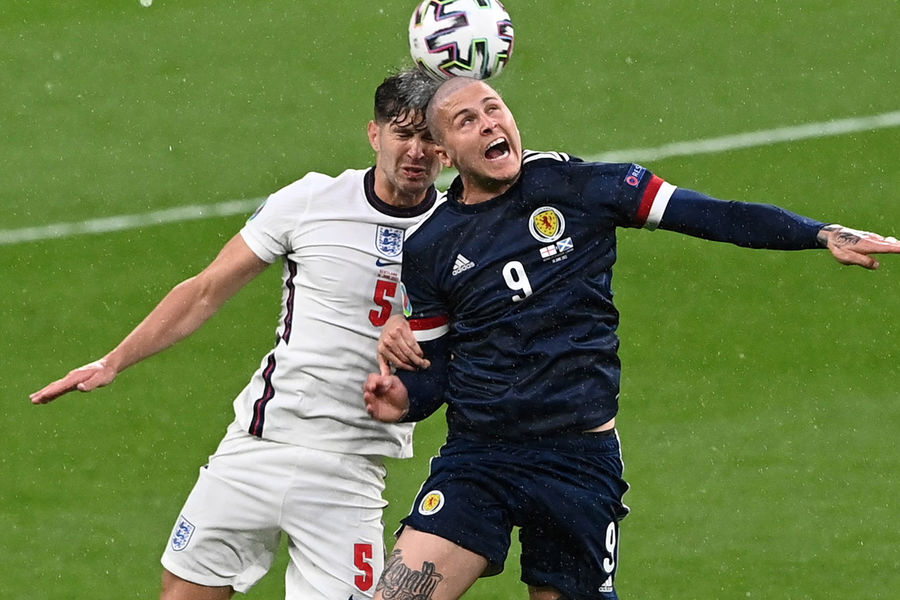 Во время матча между сборными Англии и Шотландии, 18 июня 2021 года