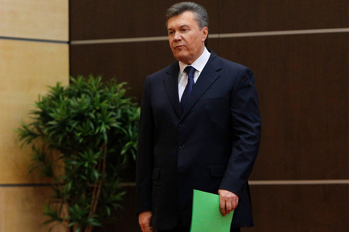 Виктор Янукович перед&nbsp;началом своей пресс-конференции в&nbsp;Ростове-на-Дону