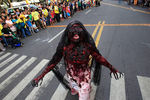 Участник парада в городе Марикина, Манила