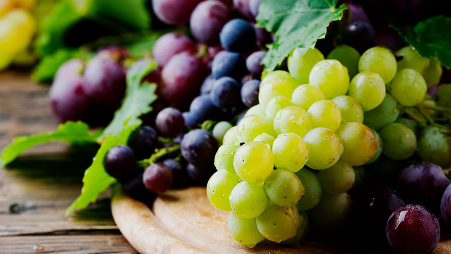 Эксперты объяснили, как правильно выбирать виноград