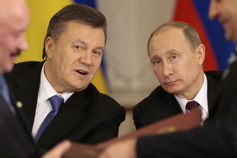 Президент России Владимир Путин и его украинский коллега Виктор Янукович во время встречи в&nbsp;Москве, 17&nbsp;декабря 2013&nbsp;года