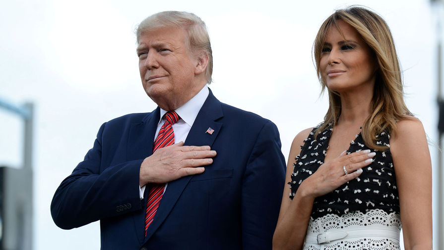 Президент США Дональд Трамп и его супруга Меланья во время посещения гонок NASCAR Daytona 500 во Флориде, 16 февраля 2020 года