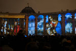 Световое шоу «Бал истории» в честь 250-летия Эрмитажа на Дворцовой площади в Санкт-Петербурге