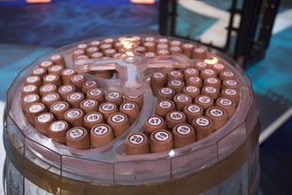 Смотреть Новогодний Миллиард Смотреть Новогодний Миллиард