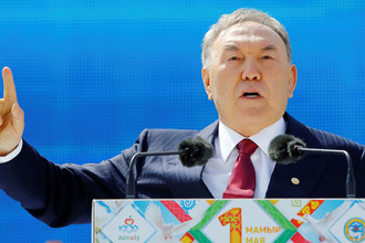 Президент Казахстана Нурсултан Назарбаев во время Праздника единства народа Казахстана в Алма-Ате, 2016 год