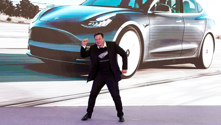 Глава Tesla Илон Маск во время презентации в Шанхае, январь 2020 года