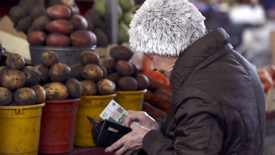 "Финансовая паника": санкции Евросоюза и США могут повлиять на сбережения россиян